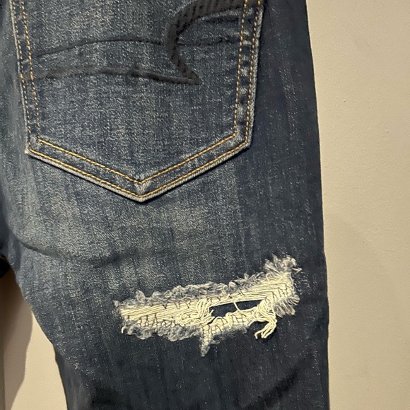 AMERICAN EAGLE Women's Distressed Dark Wash Skinny Jean (NWOT)￨Size US 4 - Picture 13 of 15